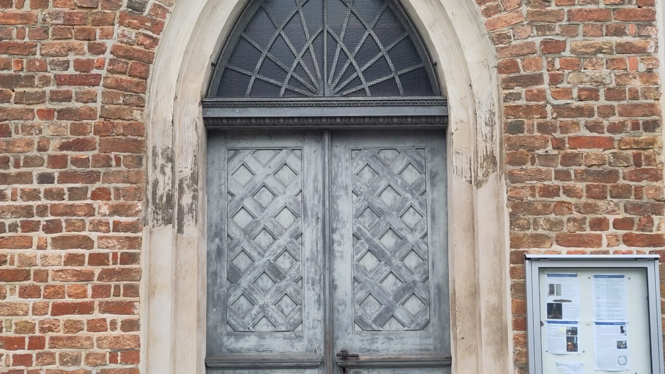 Südportal der Schwaaner Kirche